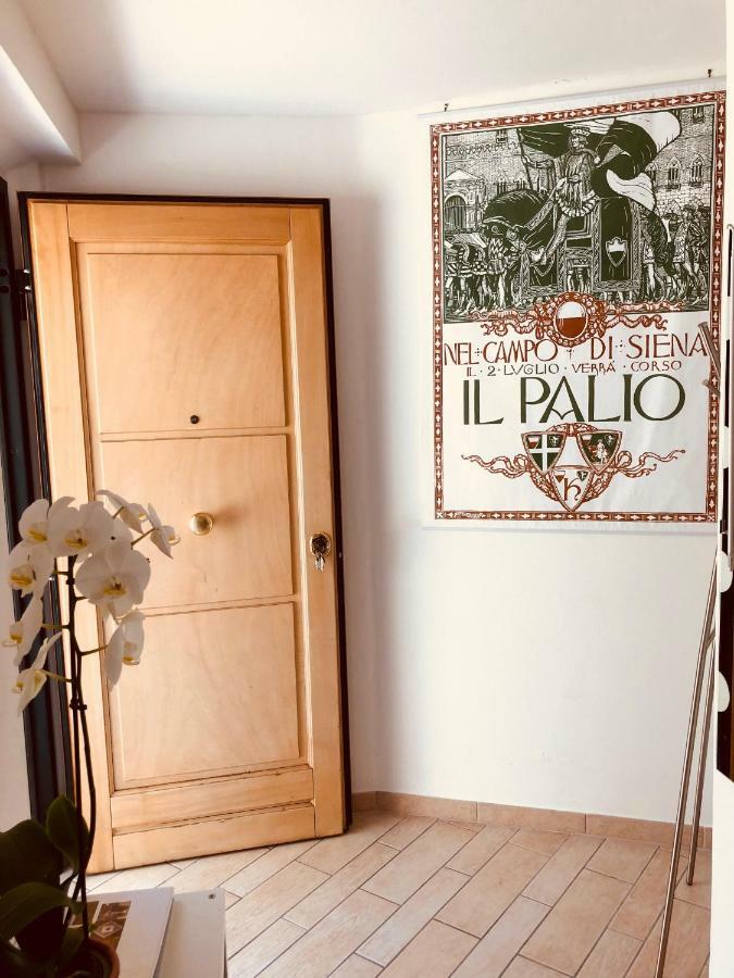 La Dolce Vita Studio With Free Private Parking Siena Exterior photo