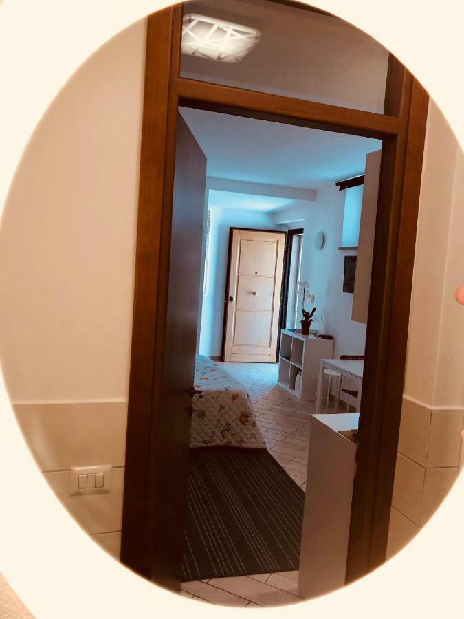 La Dolce Vita Studio With Free Private Parking Siena Exterior photo
